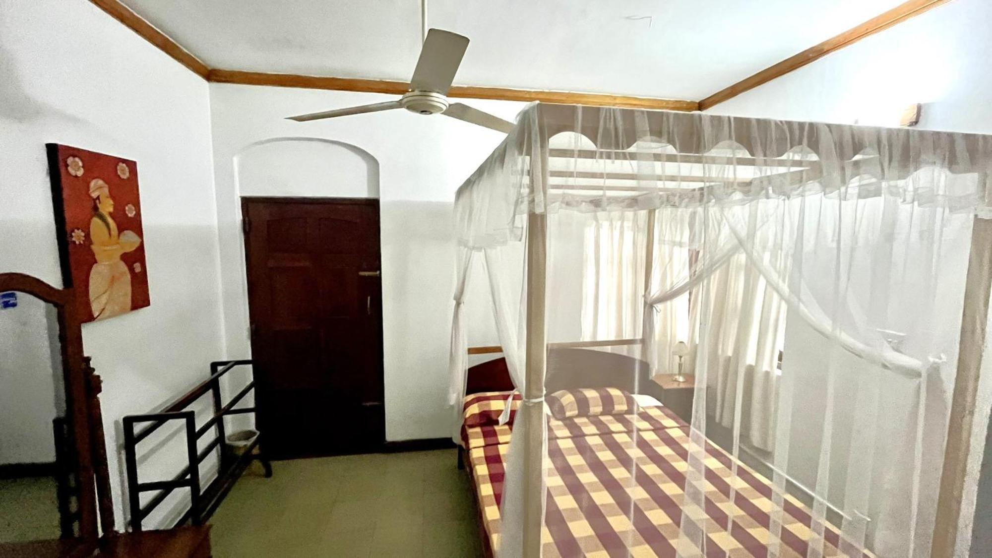 מלון קנדי Pearl House מראה חיצוני תמונה