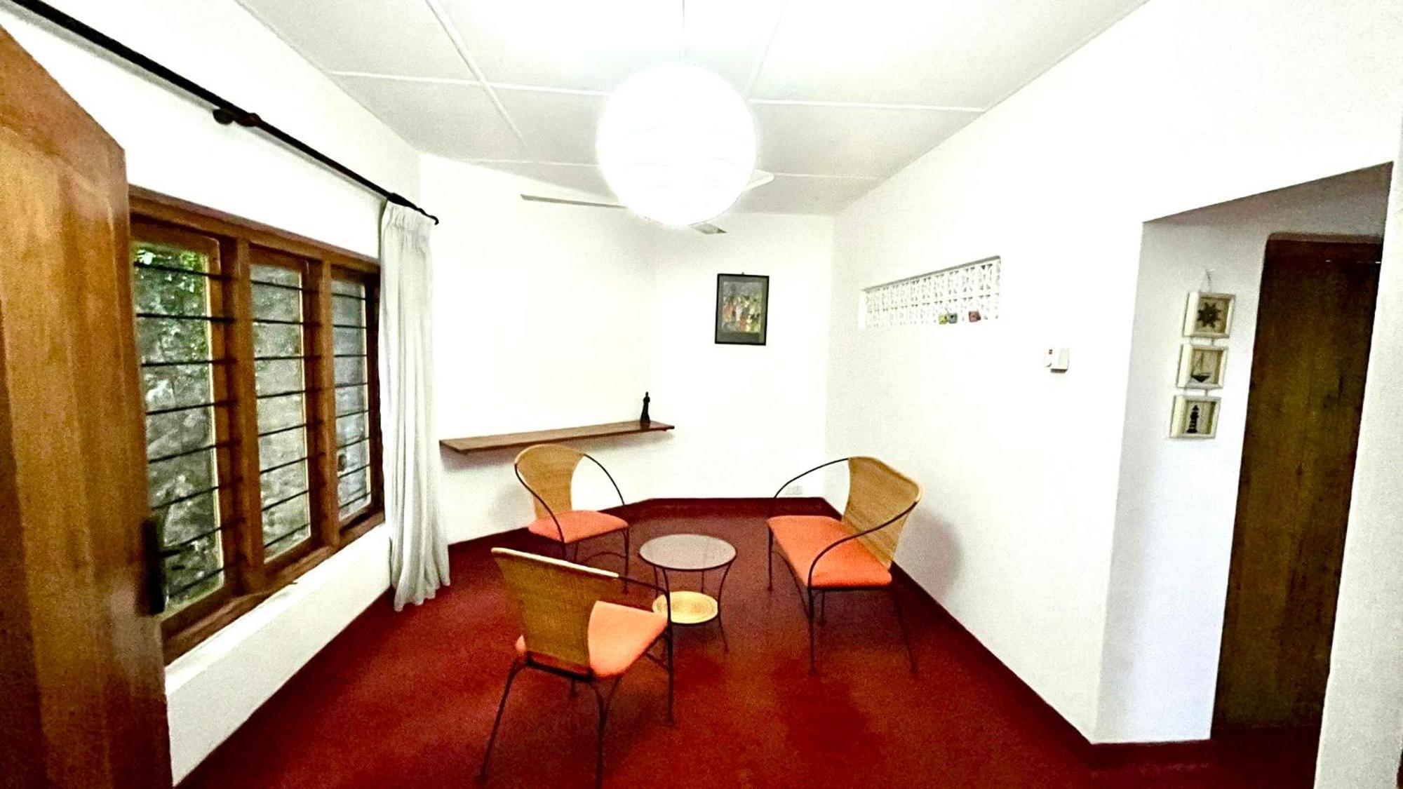 מלון קנדי Pearl House מראה חיצוני תמונה