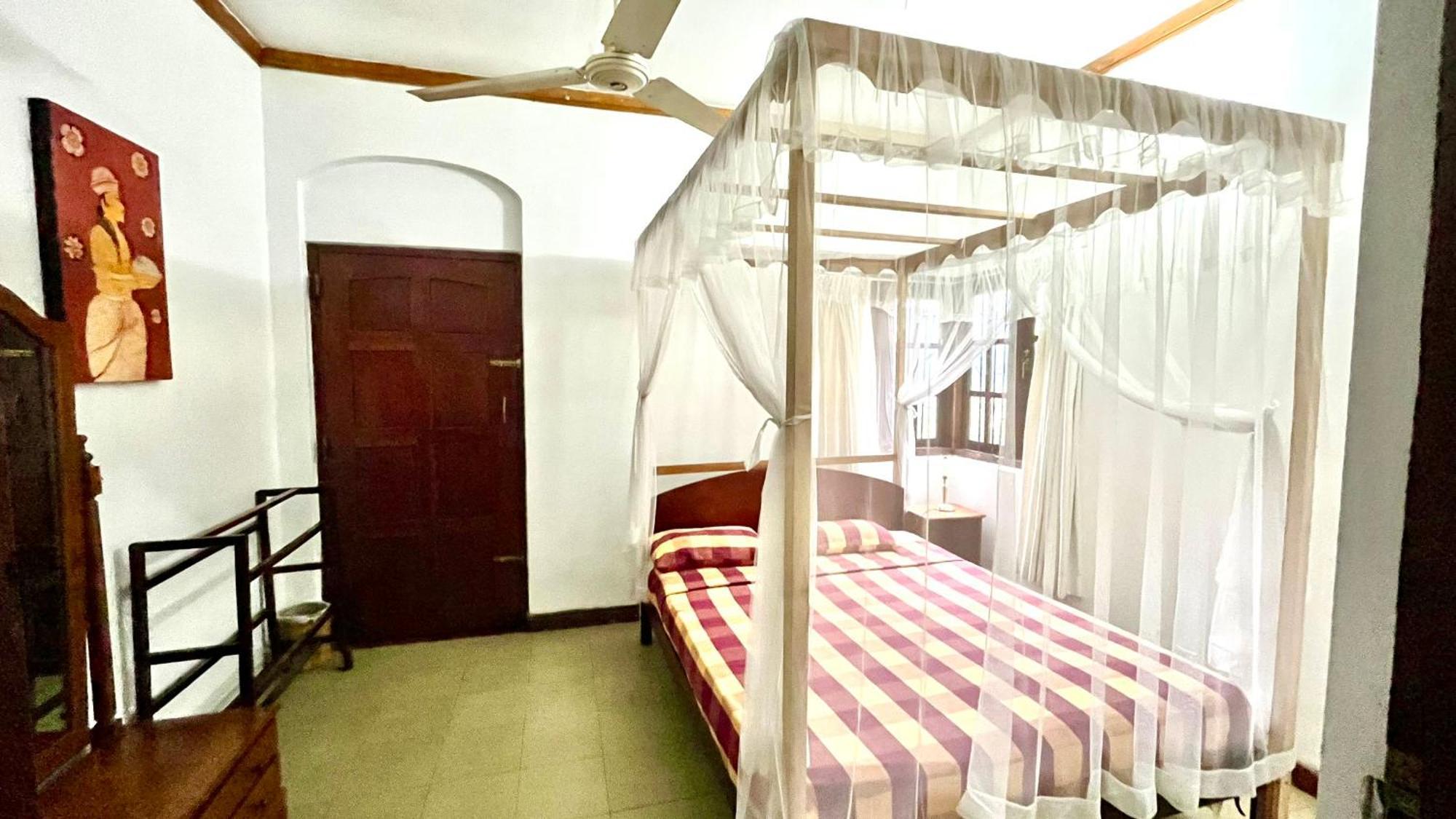 מלון קנדי Pearl House מראה חיצוני תמונה